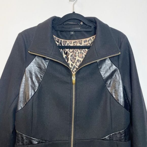 Via Spiga Black Wool Coat With Gold Full Zip & Leather Trim Inserts - Picture 4 of 13